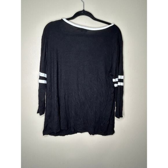 Women’s 1X Charlotte Russe + Plus Black And Ehite Scoop Neck Soft Blouse - Picture 3 of 3